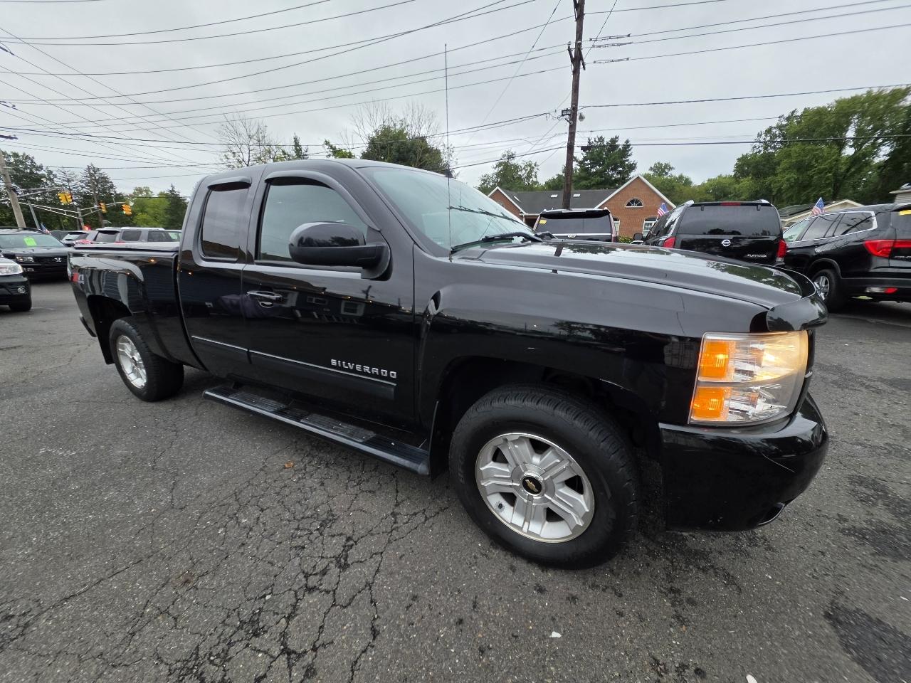 Chevrolet Silverado 1500 4WD Ext Cab 143.5" LTZ 2013