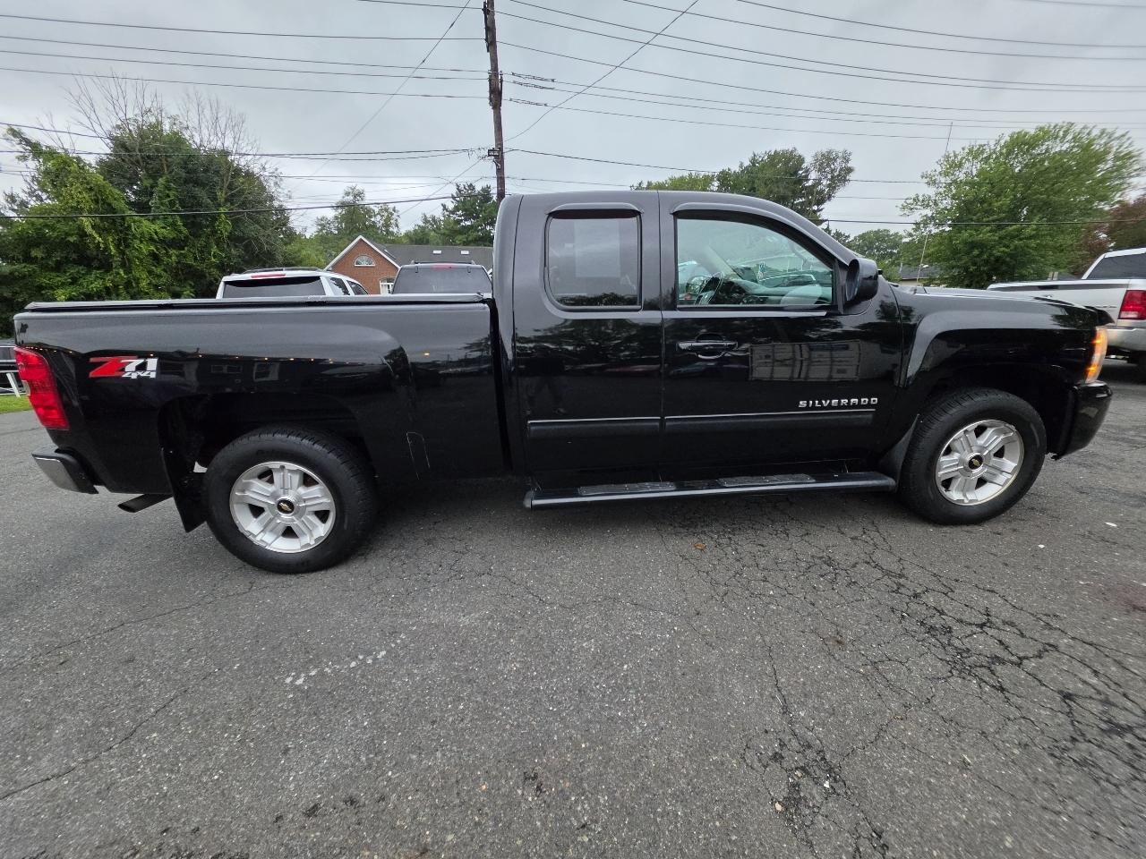 Chevrolet Silverado 1500 4WD Ext Cab 143.5" LTZ 2013