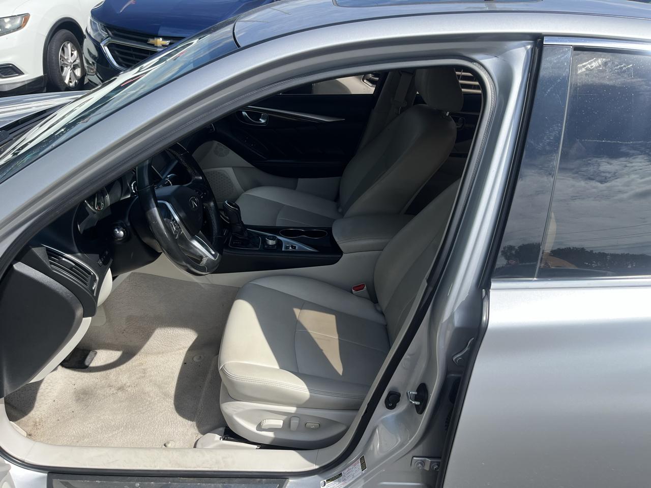 Infiniti Q50 3.0t LUXE AWD 2019