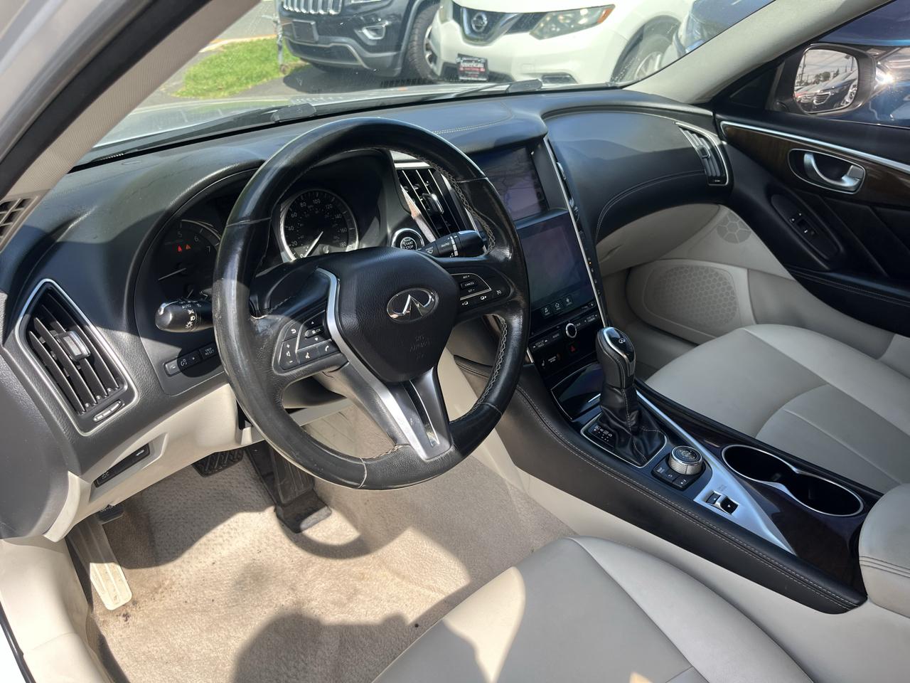 Infiniti Q50 3.0t LUXE AWD 2019