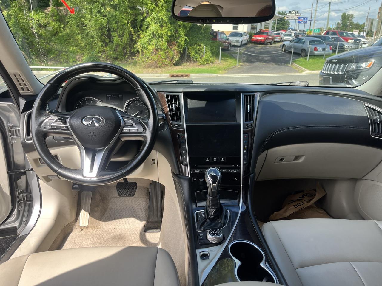 Infiniti Q50 3.0t LUXE AWD 2019