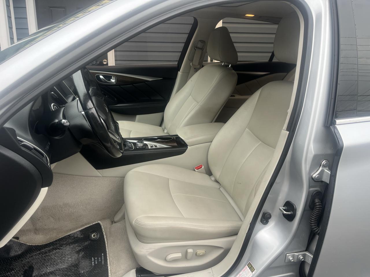 Infiniti Q50 3.0t LUXE AWD 2019