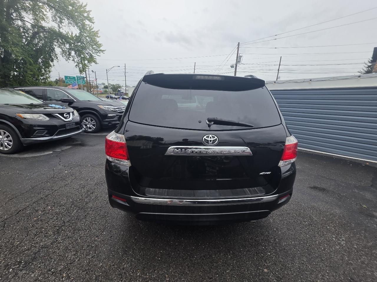 Toyota Highlander 4WD 4dr V6 Limited (Natl) 2012