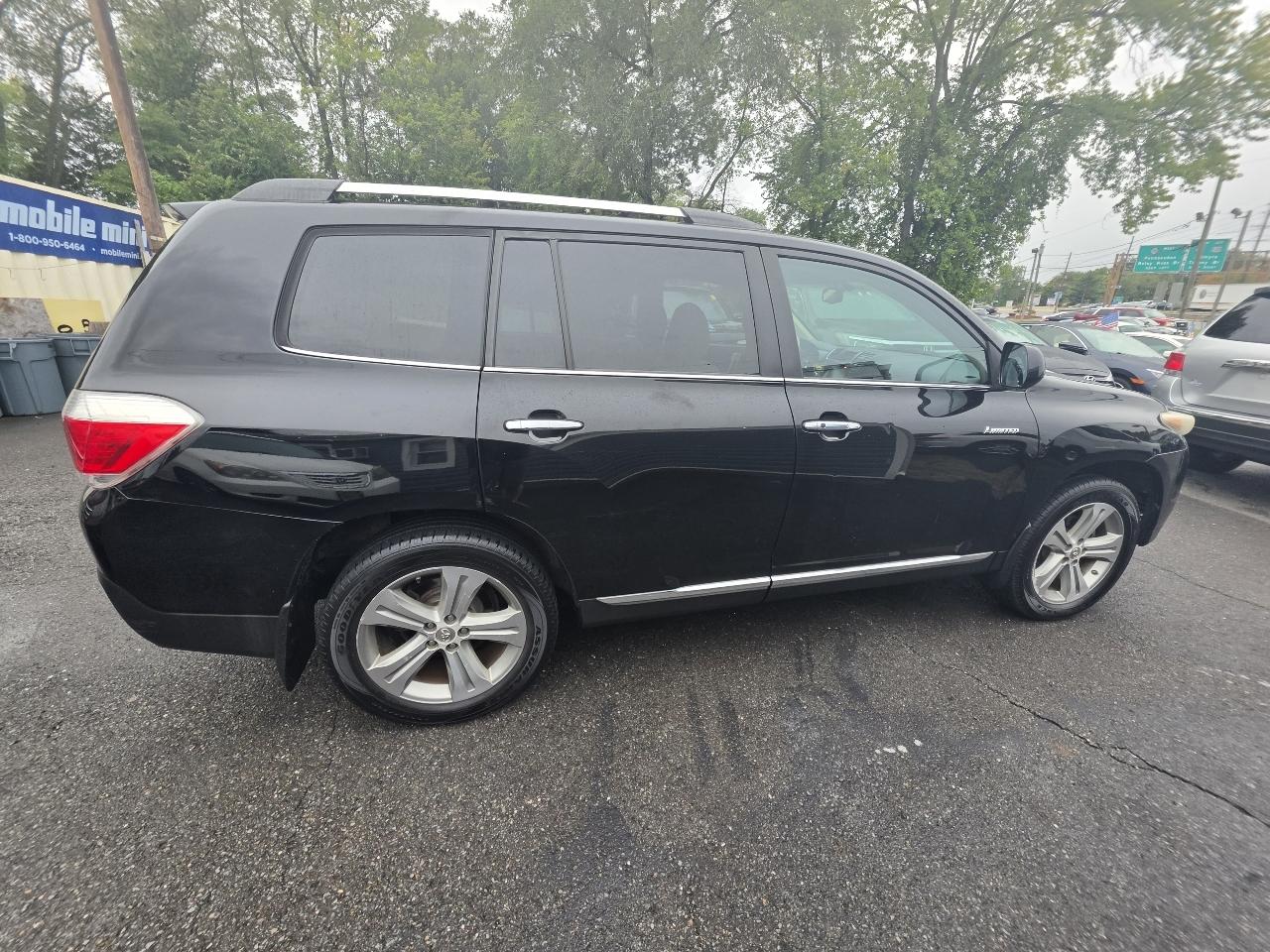 Toyota Highlander 4WD 4dr V6 Limited (Natl) 2012
