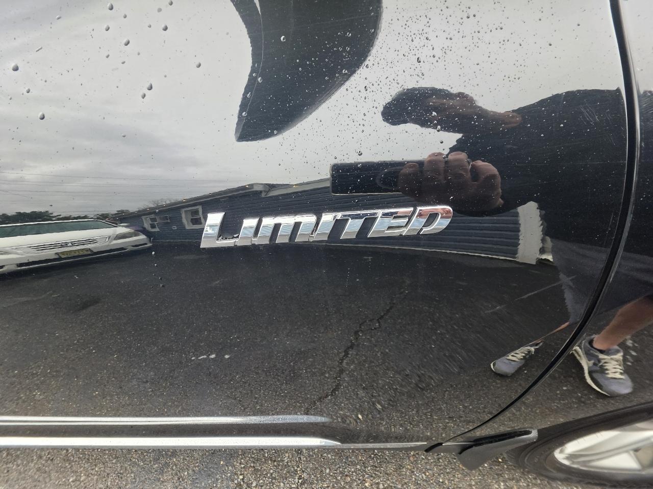 Toyota Highlander 4WD 4dr V6 Limited (Natl) 2012