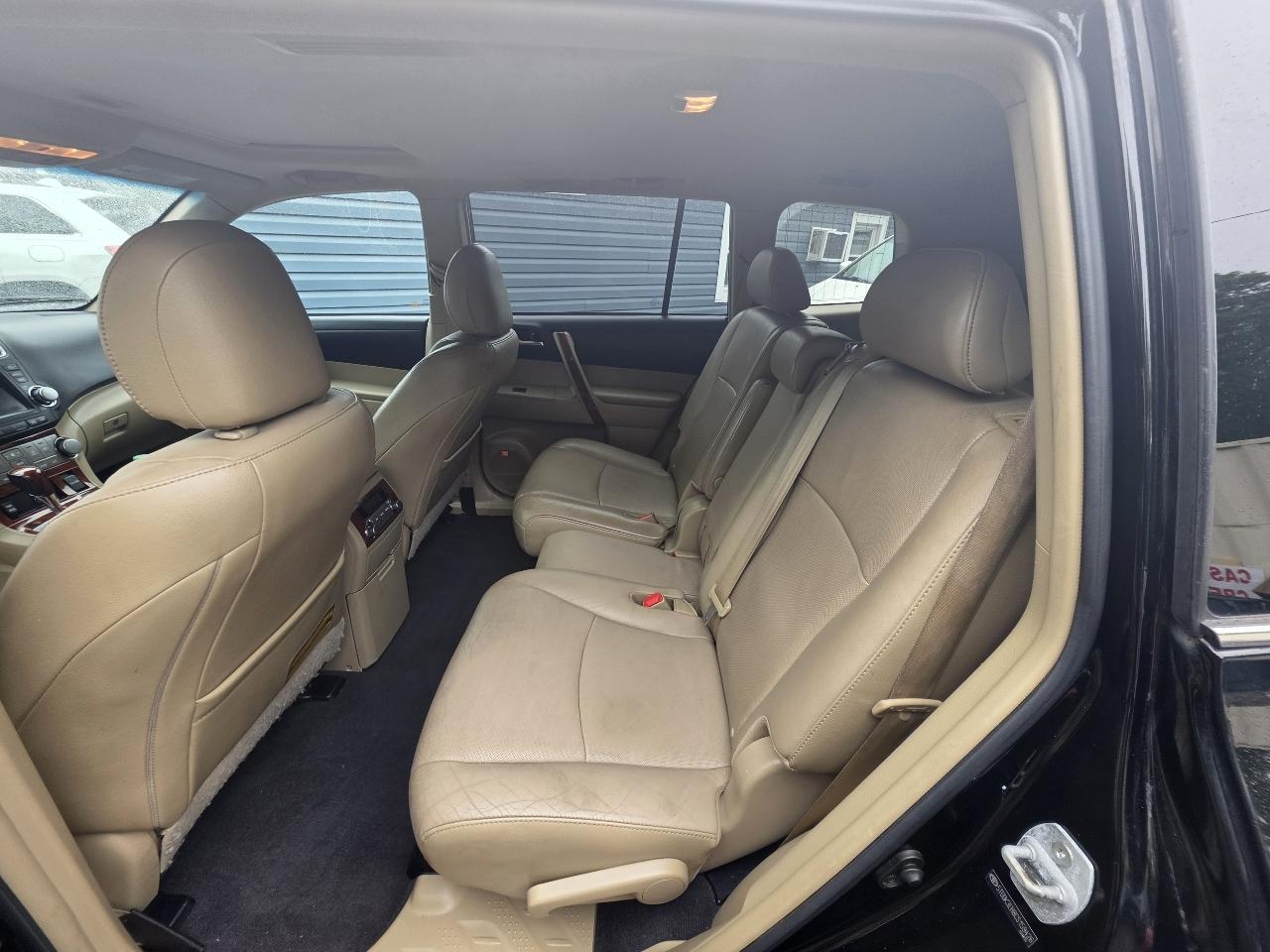 Toyota Highlander 4WD 4dr V6 Limited (Natl) 2012