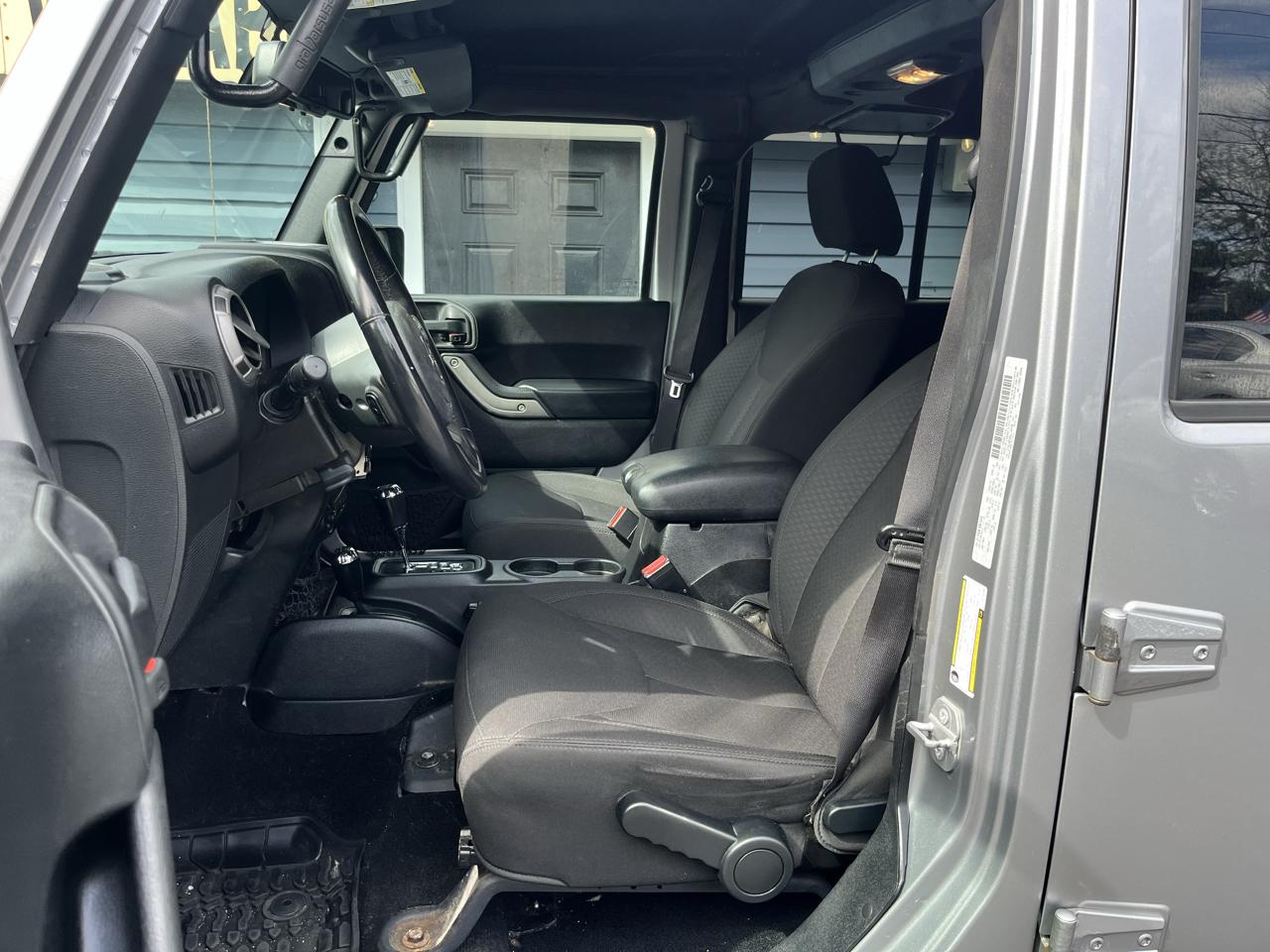 Jeep Wrangler Unlimited 4WD 4dr Sport 2016