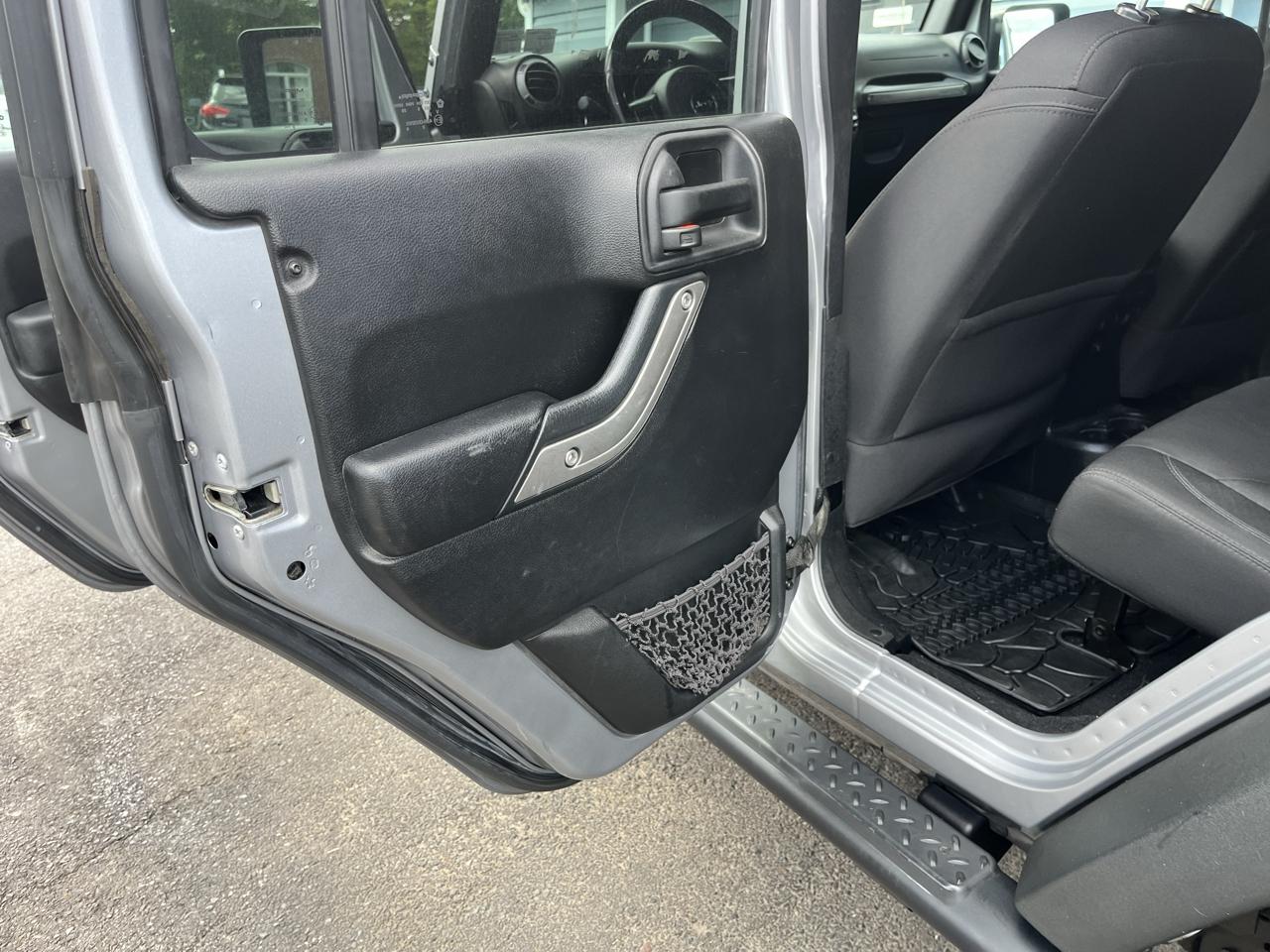 Jeep Wrangler Unlimited 4WD 4dr Sport 2016