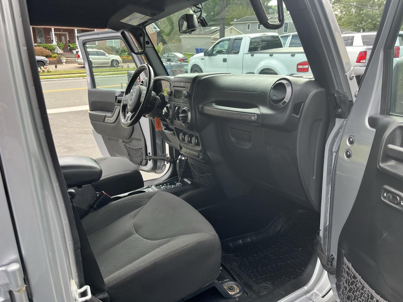 Jeep Wrangler Unlimited 4WD 4dr Sport 2016