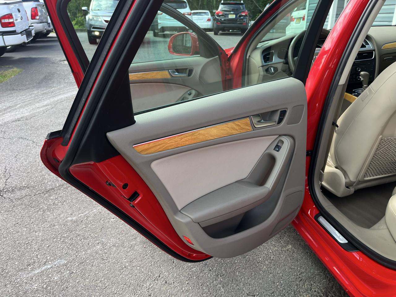 Audi A4 4dr Sdn Auto 2.0T quattro Prem 2009