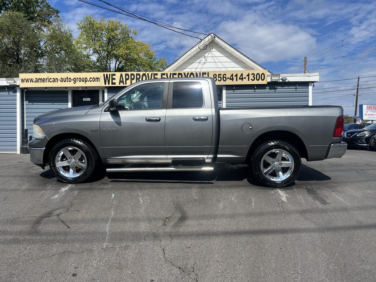 Dodge Ram 1500 4WD Quad Cab 140.5" SLT 2010