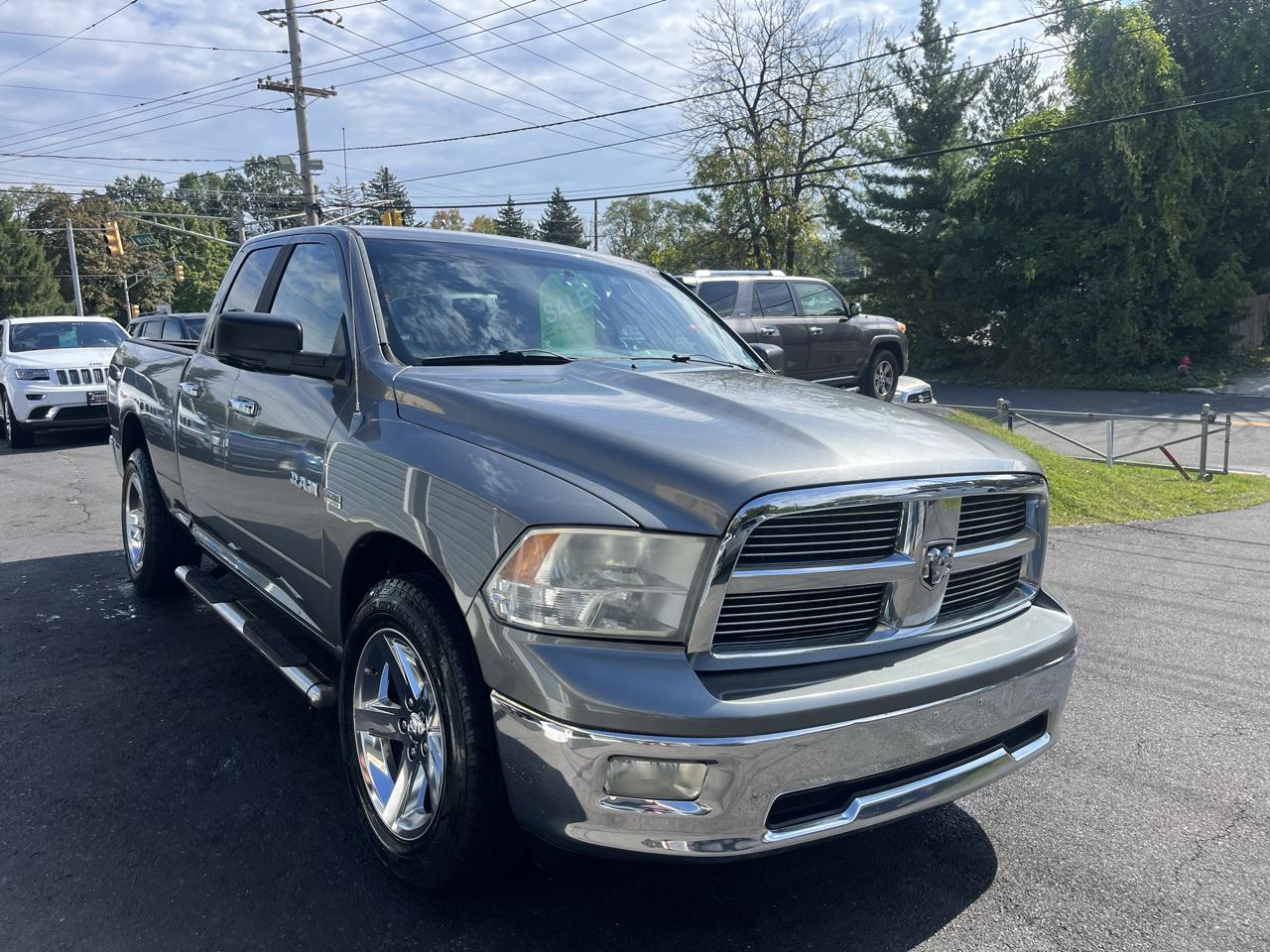 Dodge Ram 1500 4WD Quad Cab 140.5" SLT 2010