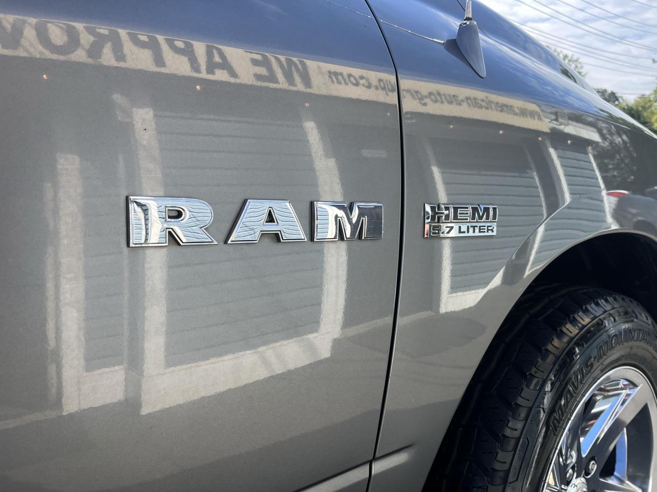 Dodge Ram 1500 4WD Quad Cab 140.5" SLT 2010
