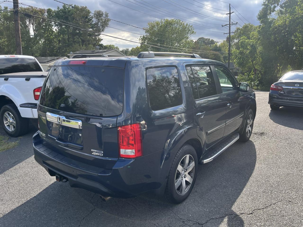 Honda Pilot 4WD 4dr Touring w/RES & Navi 2012
