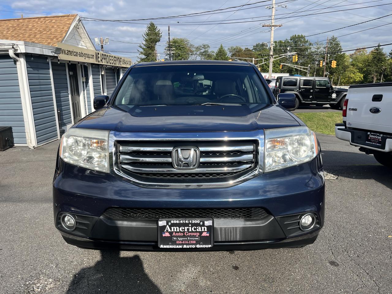 Honda Pilot 4WD 4dr Touring w/RES & Navi 2012