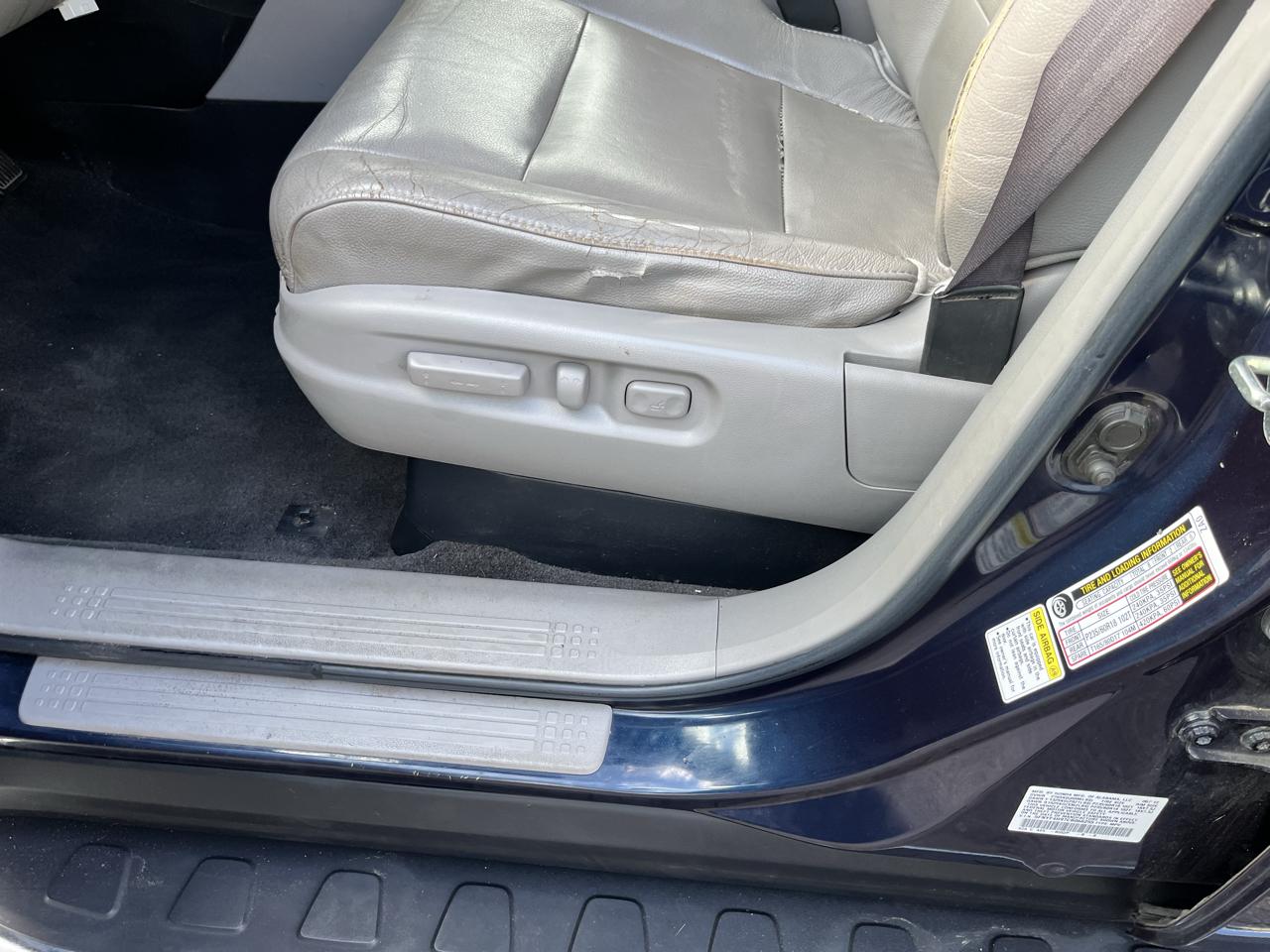 Honda Pilot 4WD 4dr Touring w/RES & Navi 2012