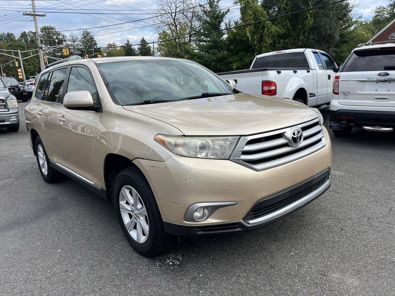 Toyota Highlander 4WD 4dr V6 (Natl) 2012