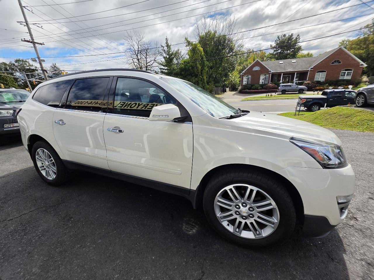 Chevrolet Traverse AWD 4dr LT w/1LT 2015