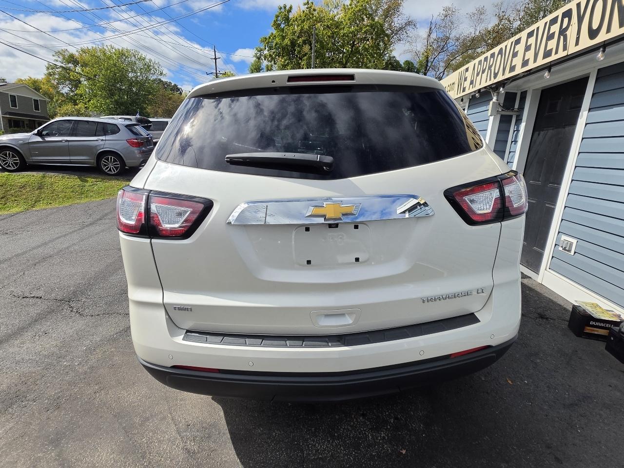 Chevrolet Traverse AWD 4dr LT w/1LT 2015