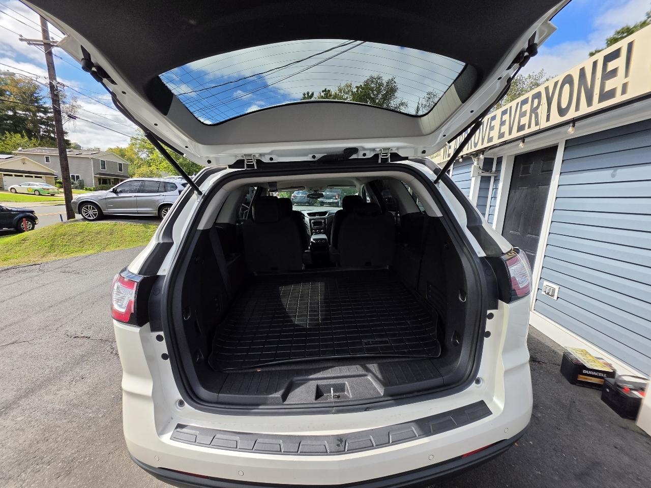 Chevrolet Traverse AWD 4dr LT w/1LT 2015