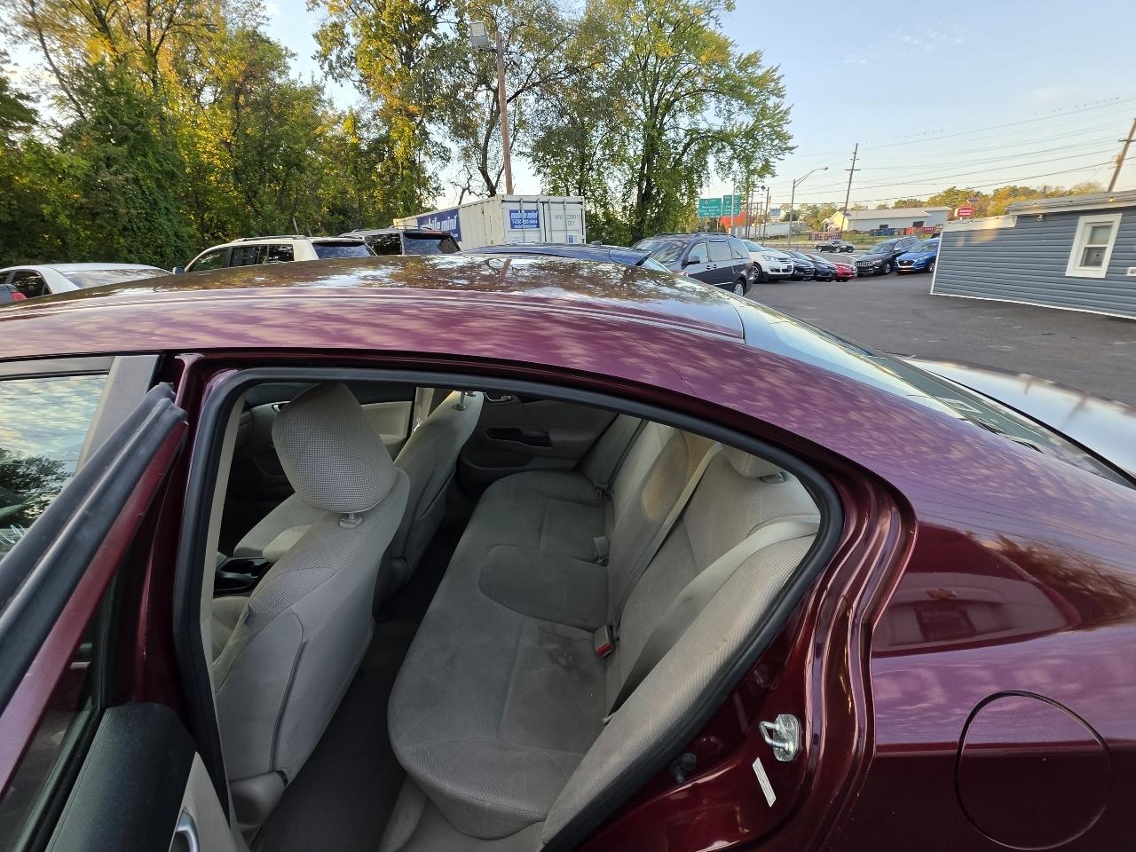 Honda Civic Sdn 4dr Auto LX 2012