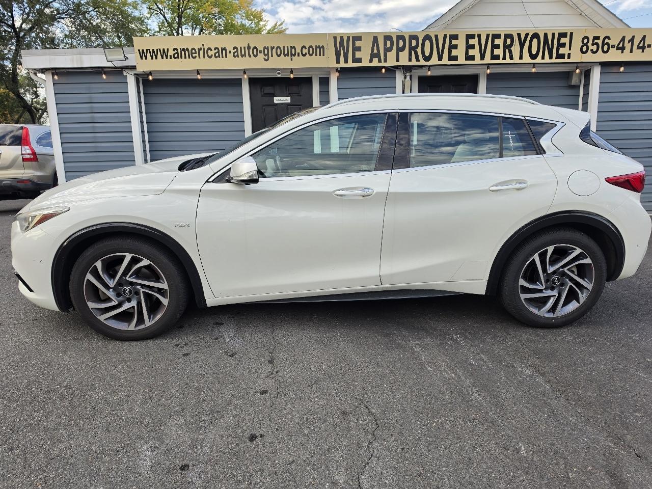 Infiniti QX30 Premium FWD *Ltd Avail* 2017