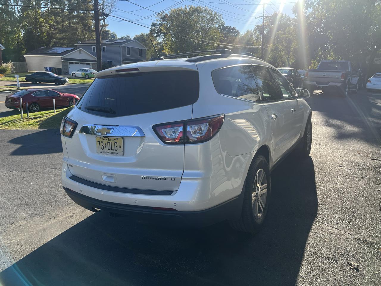 Chevrolet Traverse AWD 4dr LT w/2LT 2015