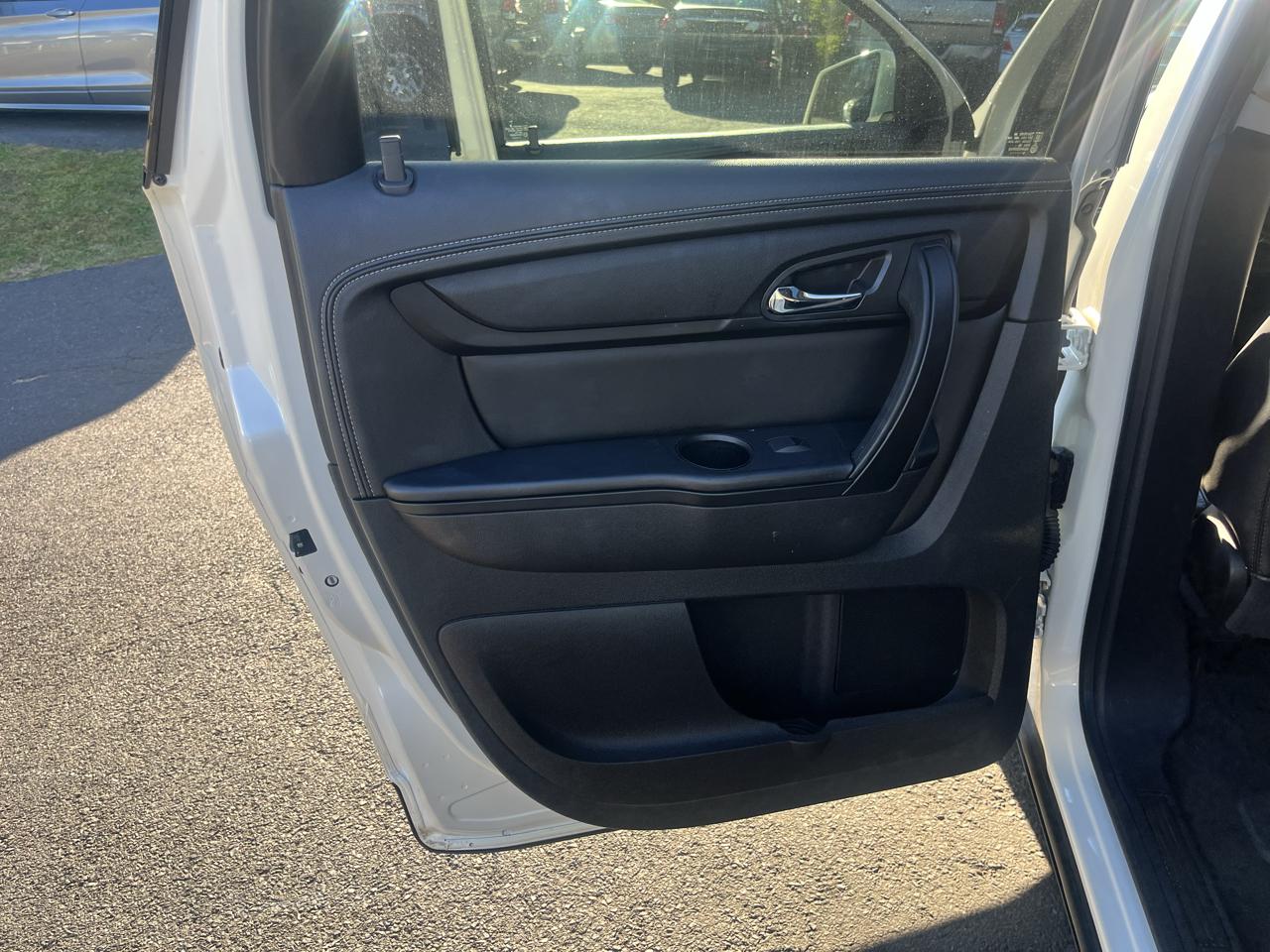 Chevrolet Traverse AWD 4dr LT w/2LT 2015