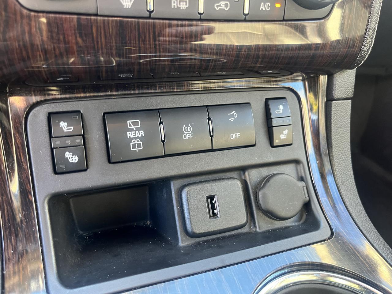 Chevrolet Traverse AWD 4dr LT w/2LT 2015