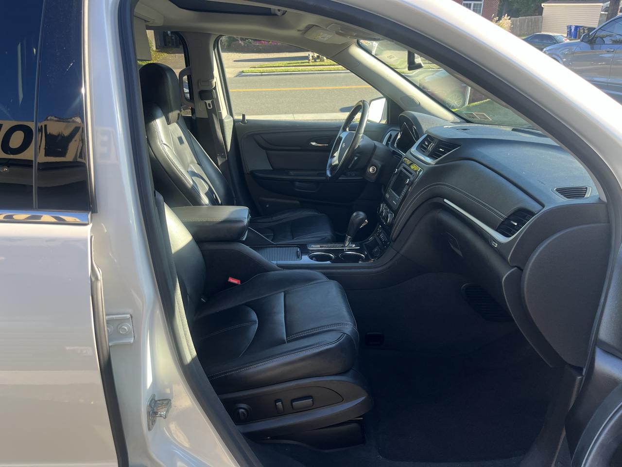 Chevrolet Traverse AWD 4dr LT w/2LT 2015