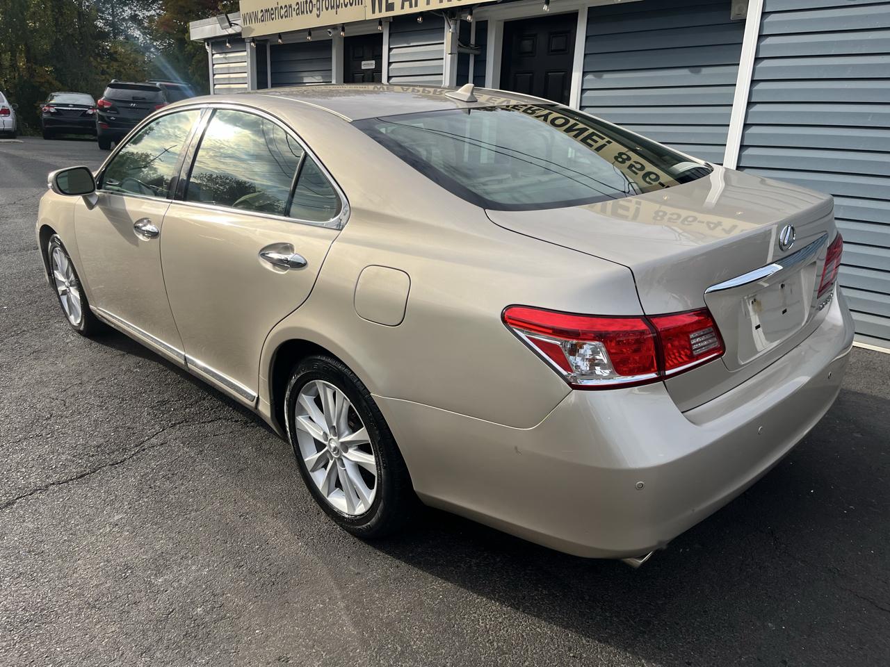 Lexus ES 350 4dr Sdn 2011
