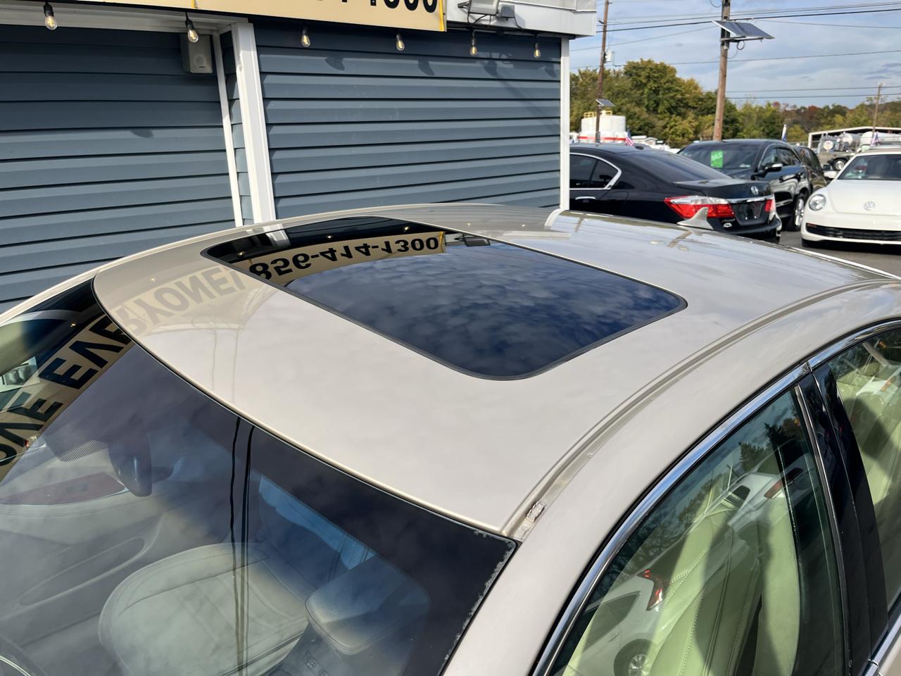 Lexus ES 350 4dr Sdn 2011