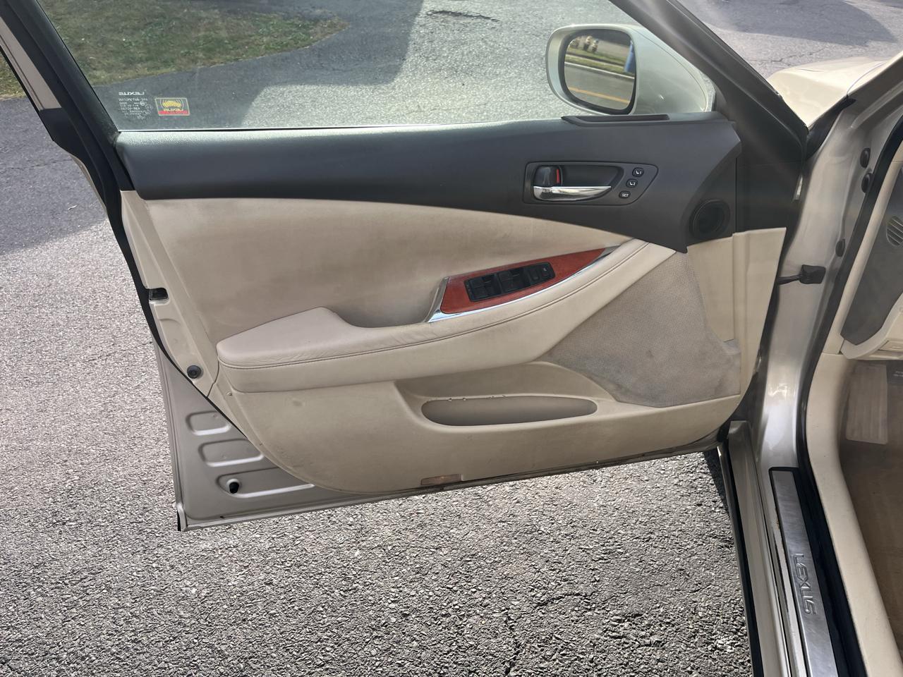 Lexus ES 350 4dr Sdn 2011