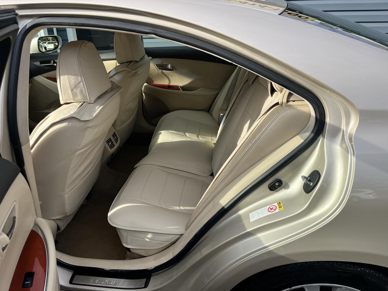 Lexus ES 350 4dr Sdn 2011