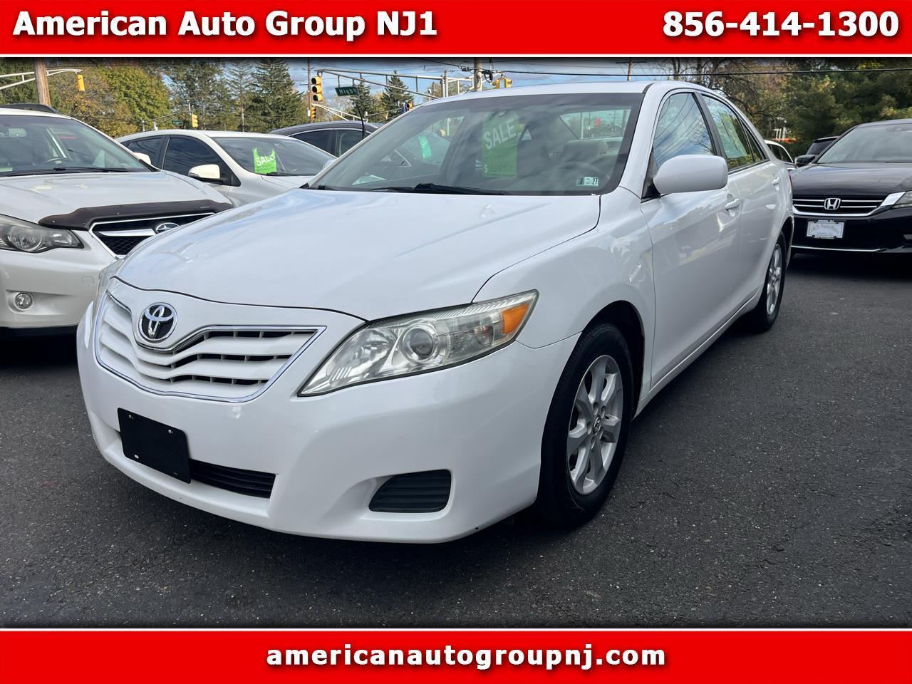 Toyota Camry 4dr Sdn I4 Auto LE (Natl) 2011