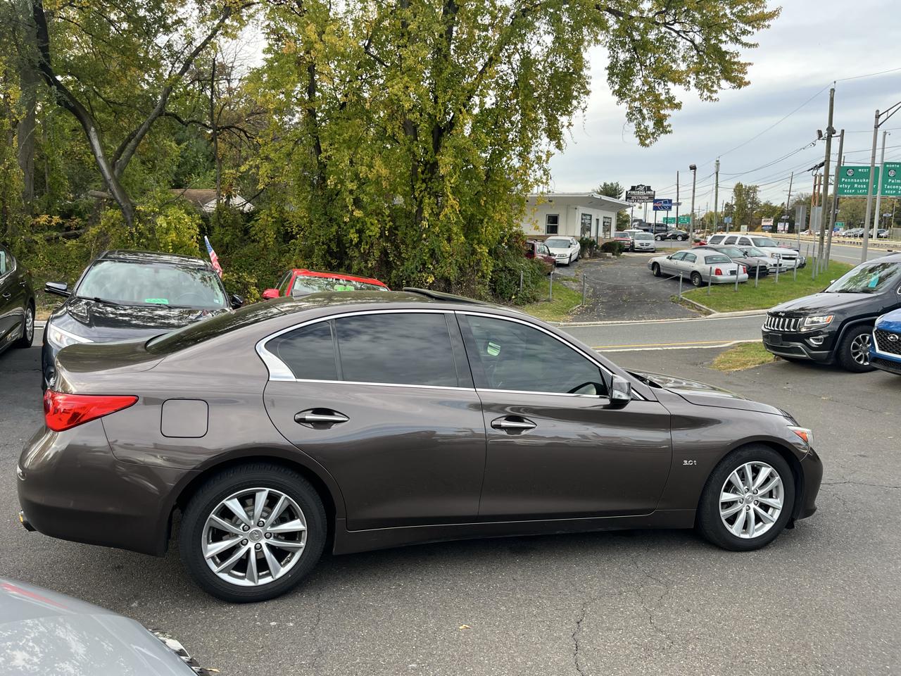 Infiniti Q50 4dr Sdn 3.0t Premium AWD 2016