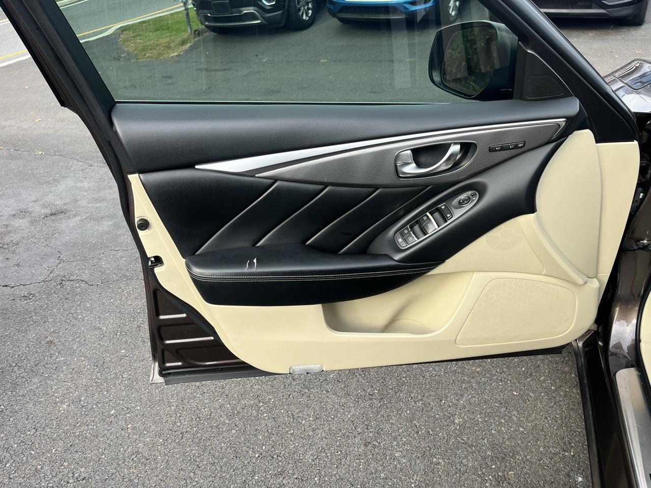 Infiniti Q50 4dr Sdn 3.0t Premium AWD 2016