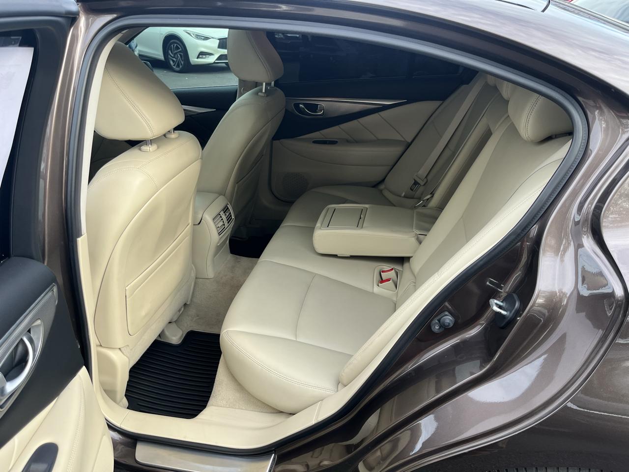 Infiniti Q50 4dr Sdn 3.0t Premium AWD 2016