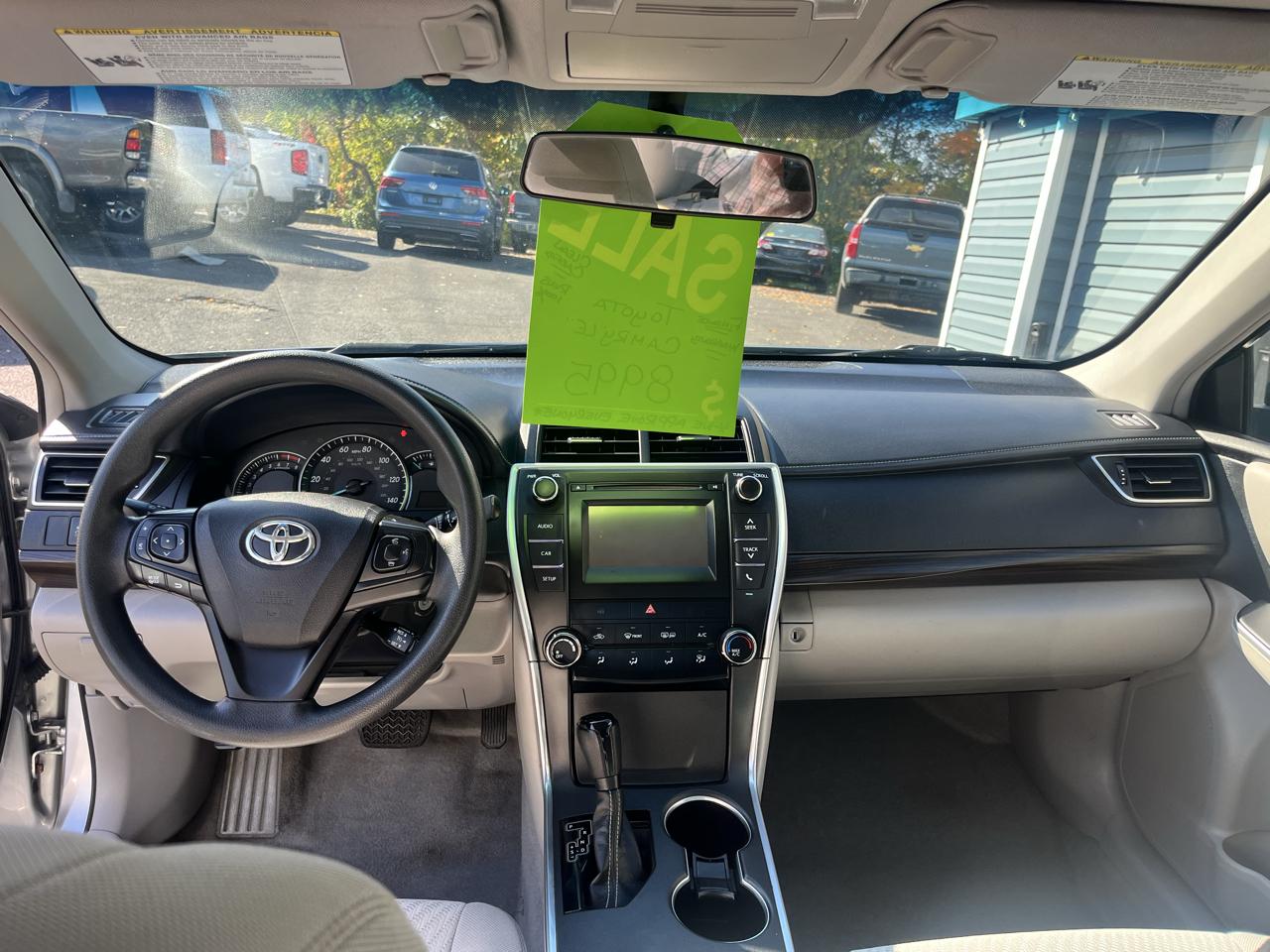 Toyota Camry 4dr Sdn I4 Auto LE (Natl) 2015