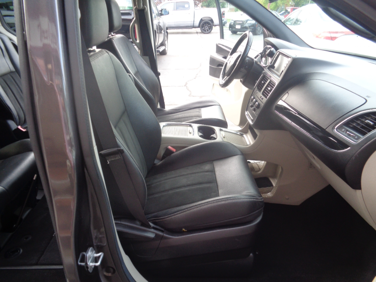 Dodge Grand Caravan SXT Wagon 2019 Dodge Grand Caravan SXT Wagon 2019