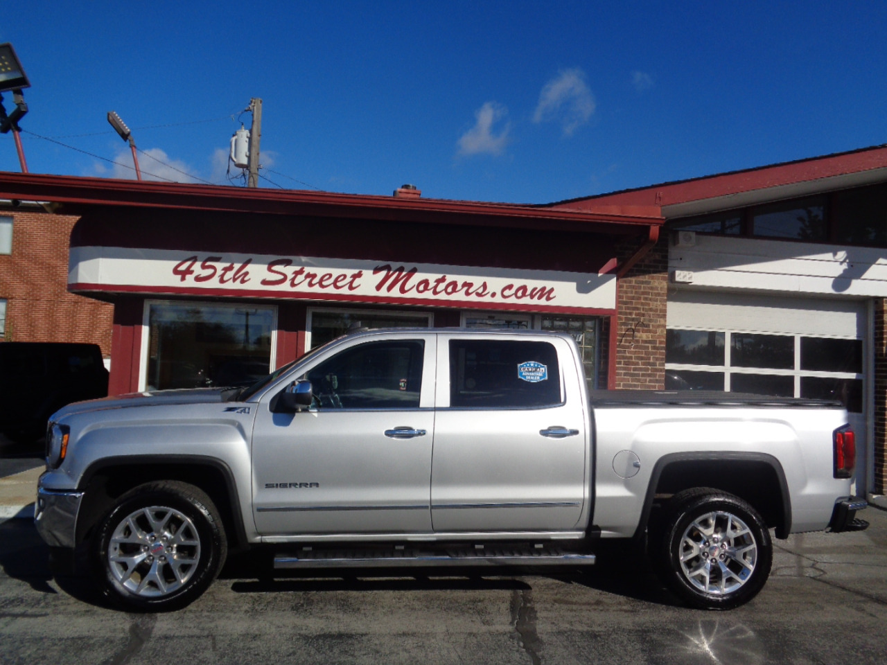 GMC Sierra 1500 4WD Crew Cab 143.5" SLT 2018 GMC Sierra 1500 4WD Crew Cab 143.5" SLT 2018