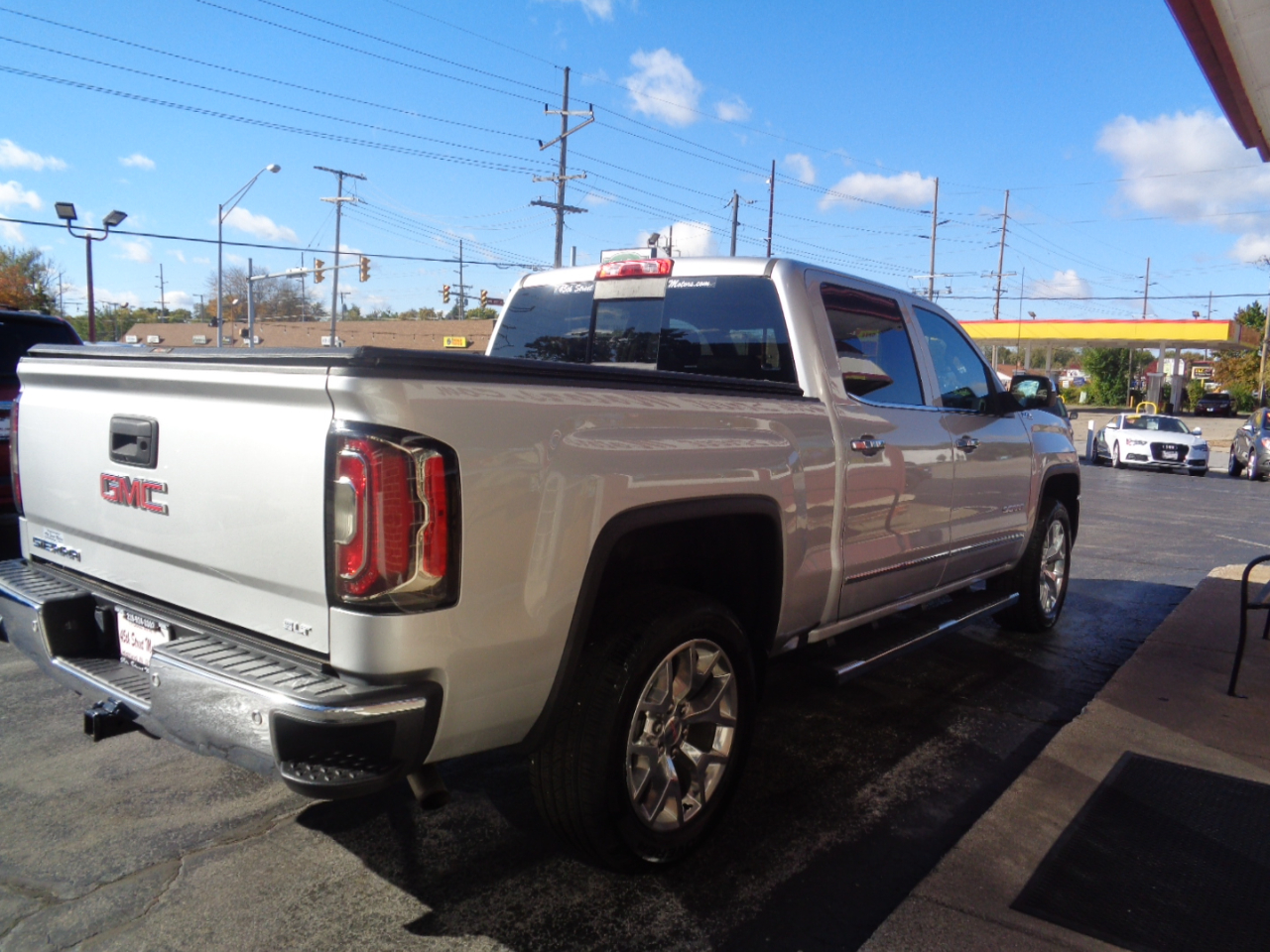 GMC Sierra 1500 4WD Crew Cab 143.5" SLT 2018 GMC Sierra 1500 4WD Crew Cab 143.5" SLT 2018