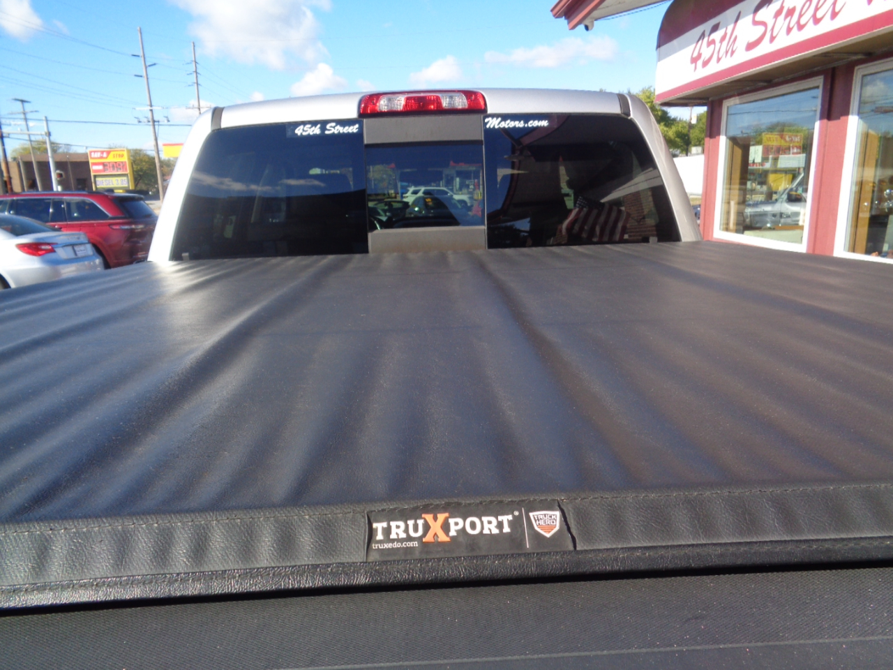 GMC Sierra 1500 4WD Crew Cab 143.5" SLT 2018 GMC Sierra 1500 4WD Crew Cab 143.5" SLT 2018