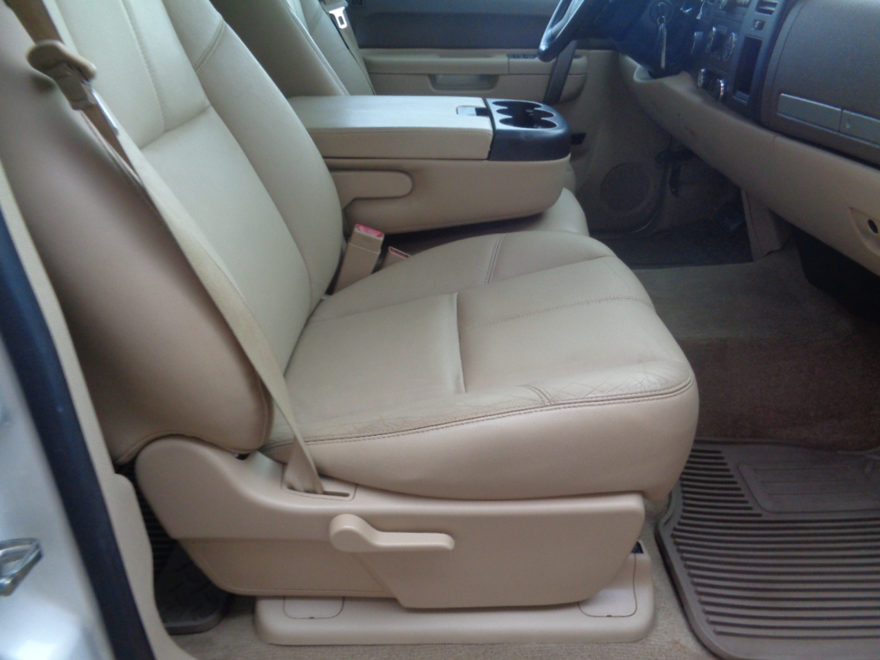 Chevrolet Silverado 1500 4WD Crew Cab 143.5" LT 2013