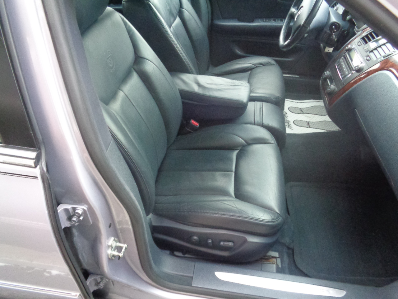 Cadillac DTS 4dr Sdn w/1SC 2006