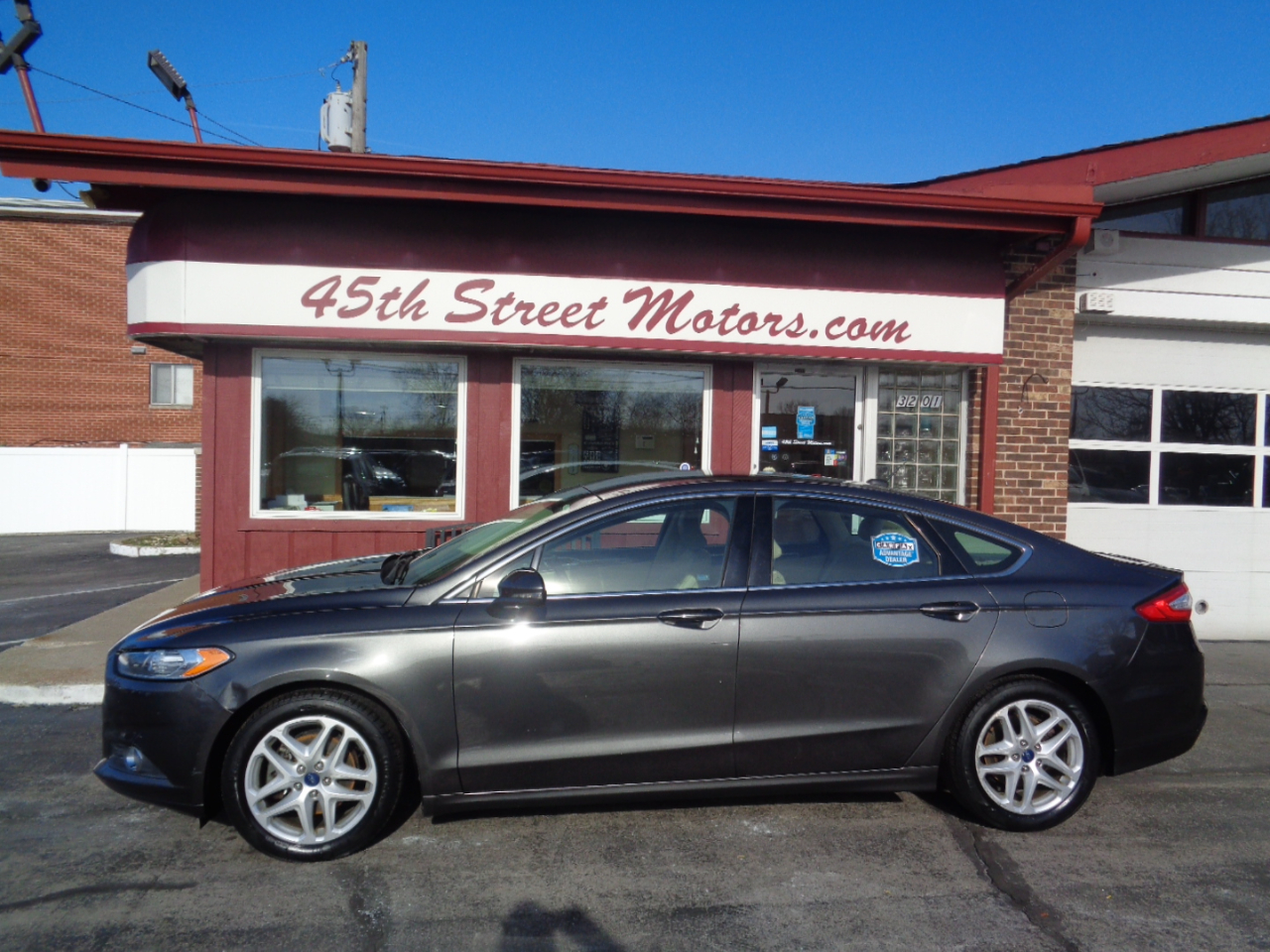 Ford Fusion 4dr Sdn SE FWD 2016