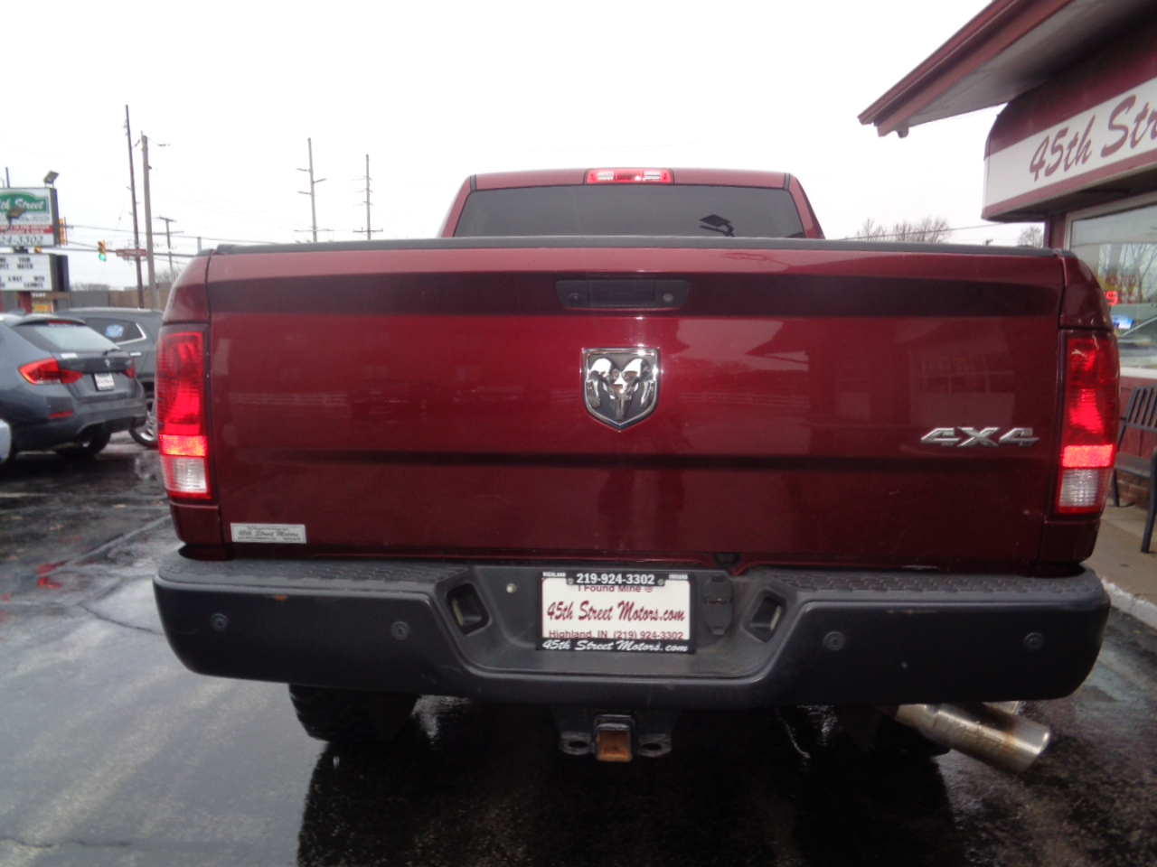 RAM 2500 Tradesman 4x4 Crew Cab 6'4" Box 2017