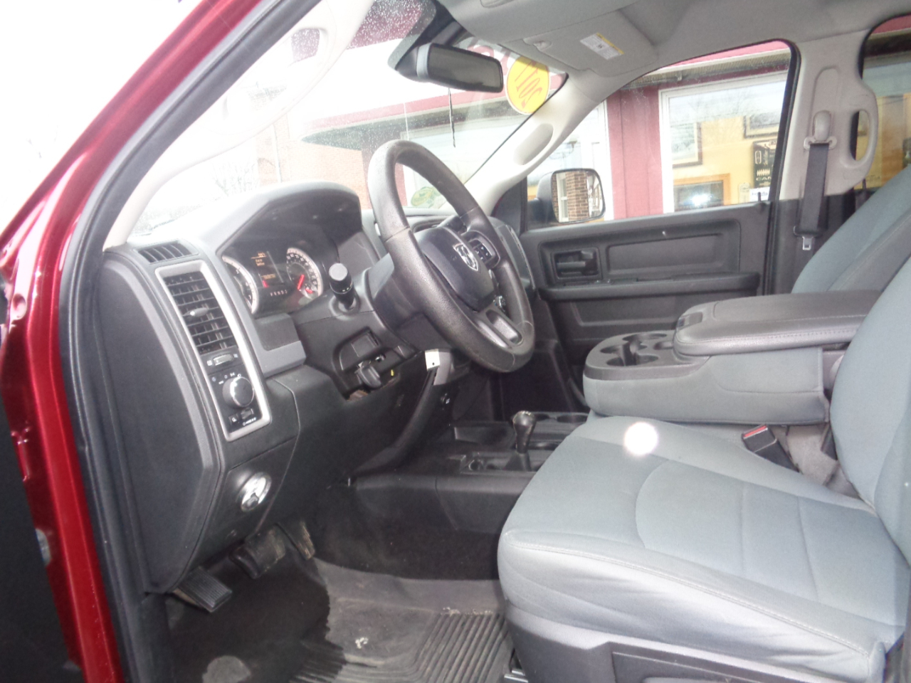 RAM 2500 Tradesman 4x4 Crew Cab 6'4" Box 2017