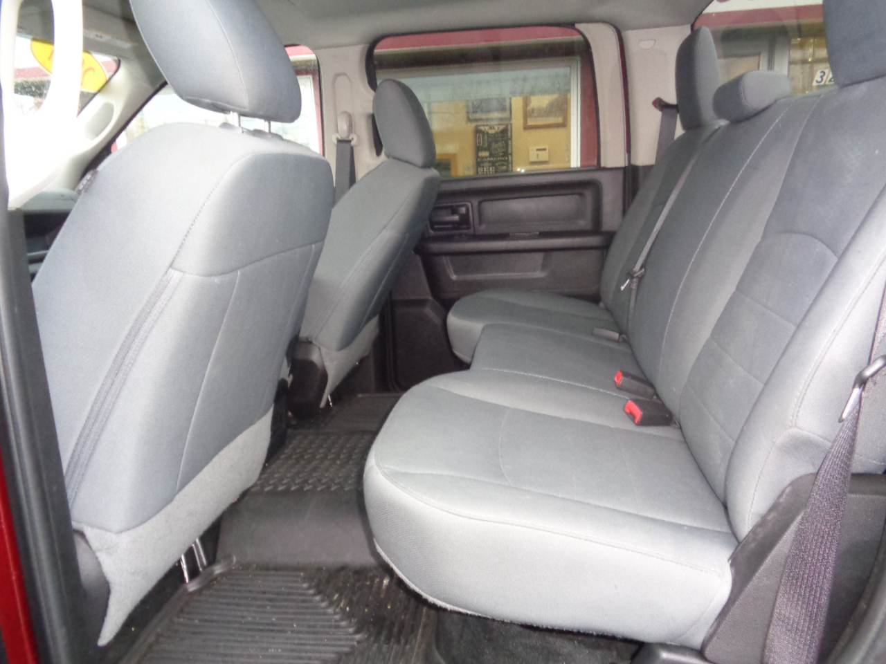 RAM 2500 Tradesman 4x4 Crew Cab 6'4" Box 2017