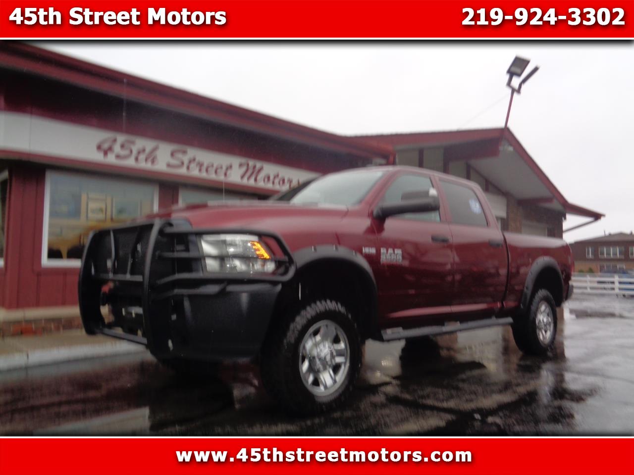 RAM 2500 Tradesman 4x4 Crew Cab 6'4" Box 2017